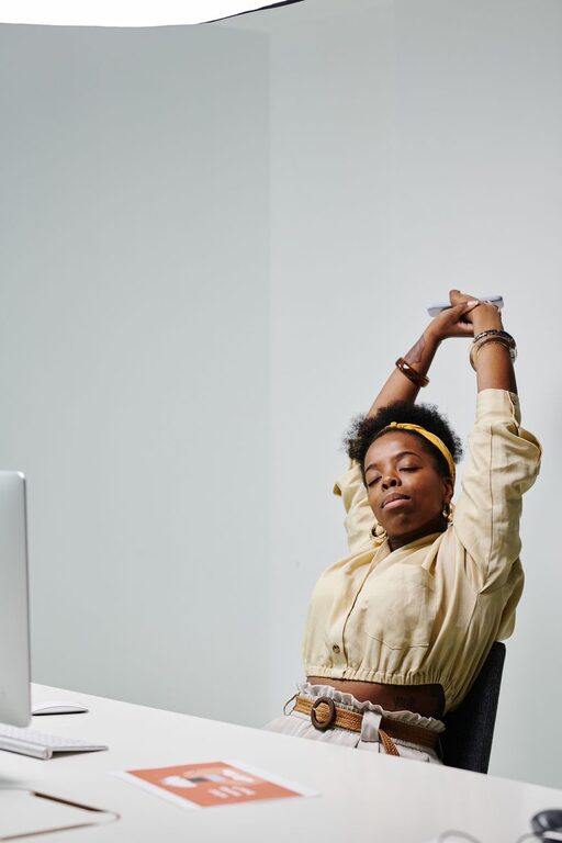 Desk Stretching Habits for People Who Use Computers